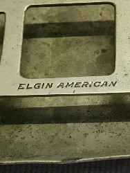 563958