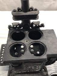 563977