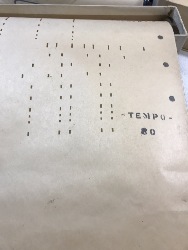 564086