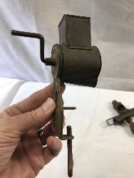 564249