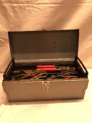 564687