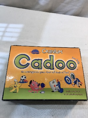 564826