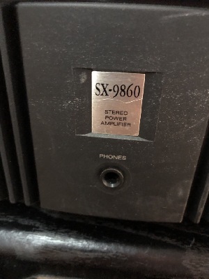 564997