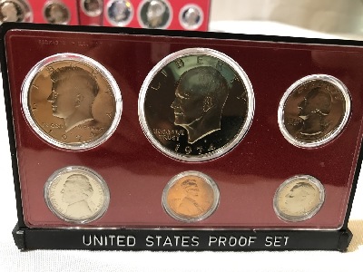 566118