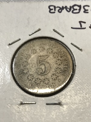 566175