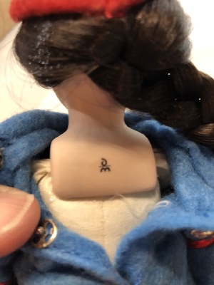 566237