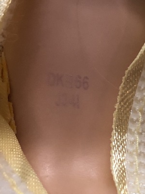 566240
