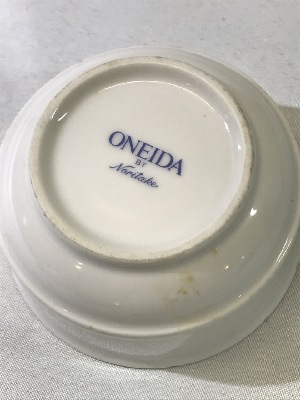 566435