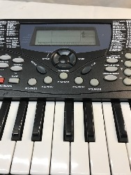 564653
