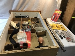 564745