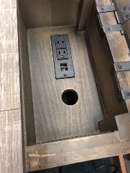 564838