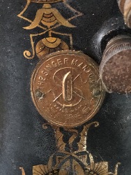 564880