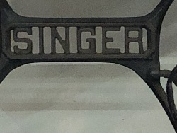 564885