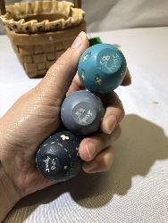 565382