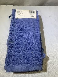 565823