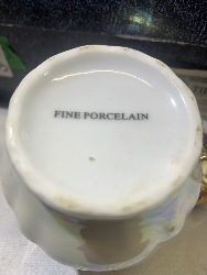 565930