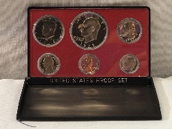 566028