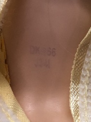 566240