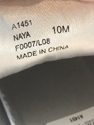 566379