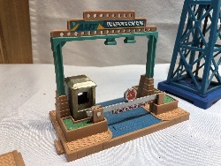 566440