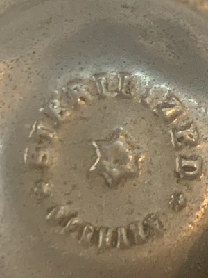 563133