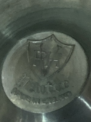 564022