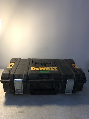 569664
