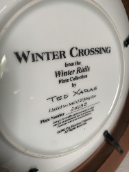 560693
