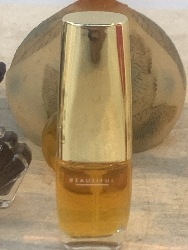563154