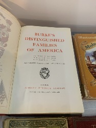 563584
