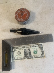 567281