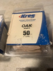 568773