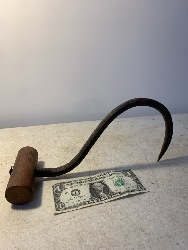 569565