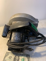 569568