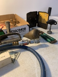 569639