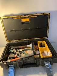 569644