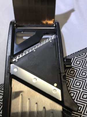 566611