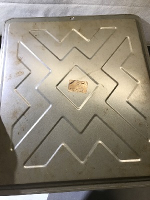 566637
