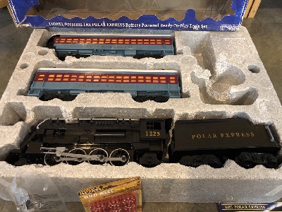 566874