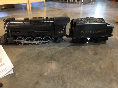 566882