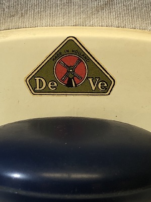 567631