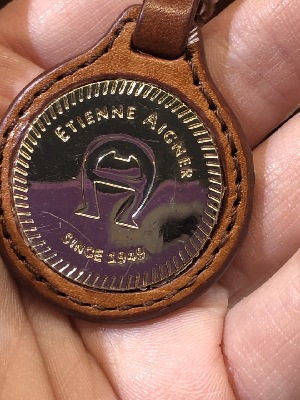 567825