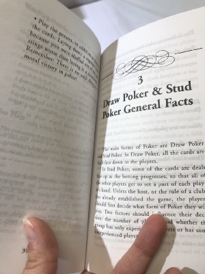568573