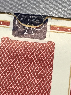 568575