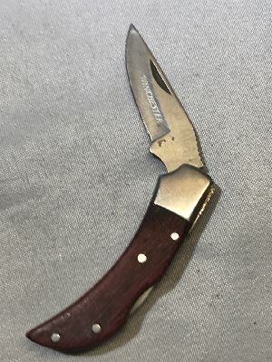 568606