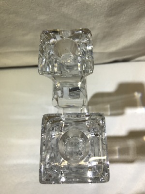 568626