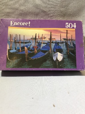 568638