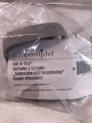 568657