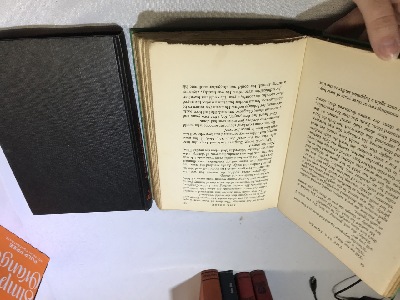 568687