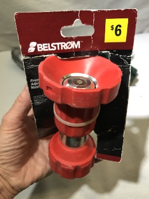 568835